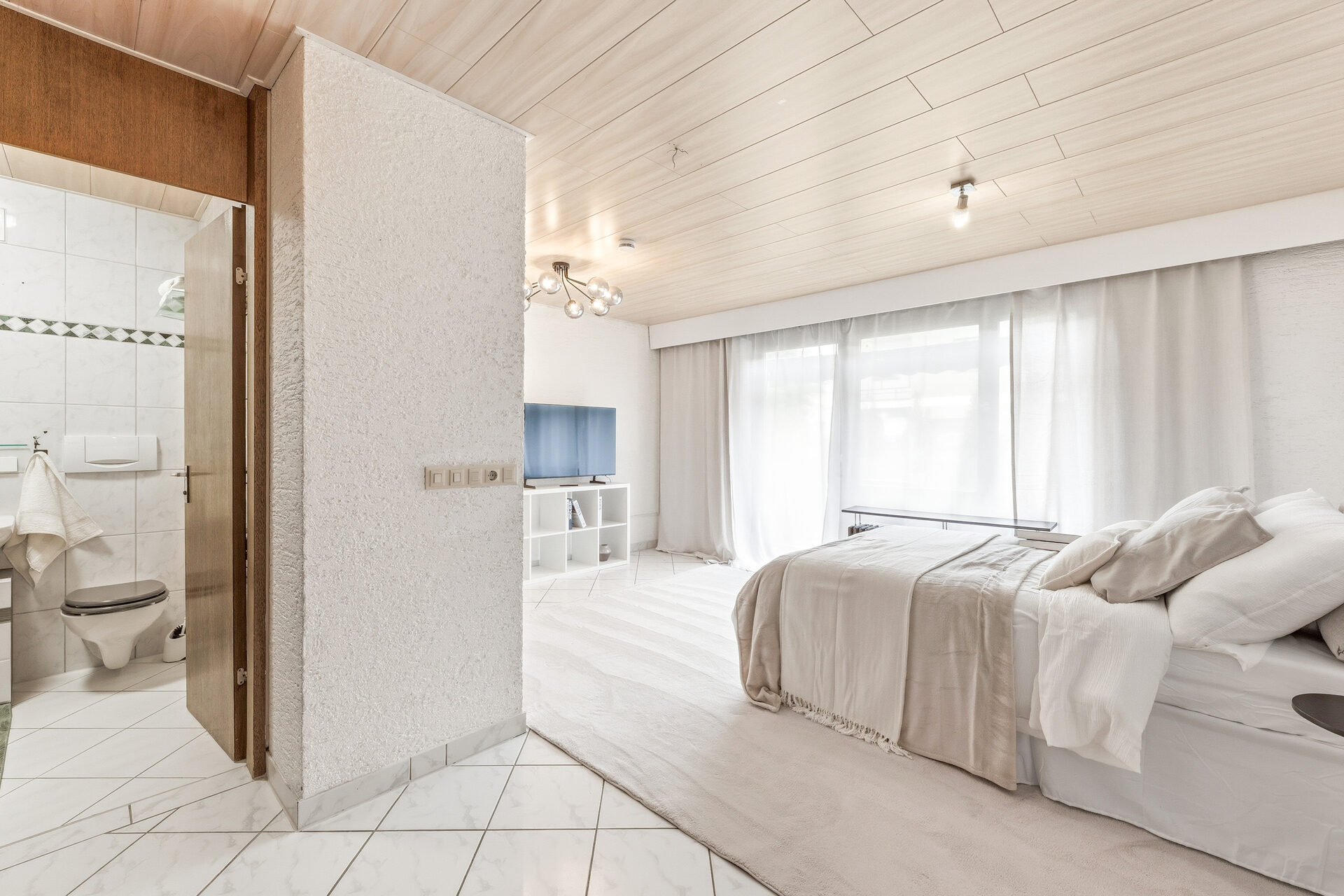 Schlafzimmer 2